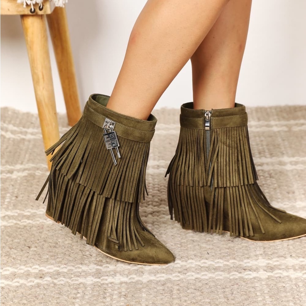 NEW WILD DIVA Cowgirl Fringe Covered Wedge Heel Ankle Booties in Olive Green - Picture 3 of 6